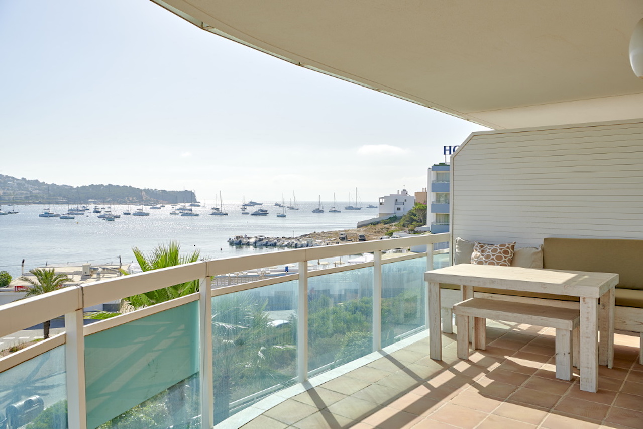 Resa estates ibiza huis kopen terrace.jpg